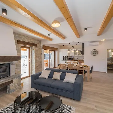 Вилла Poji Бузет