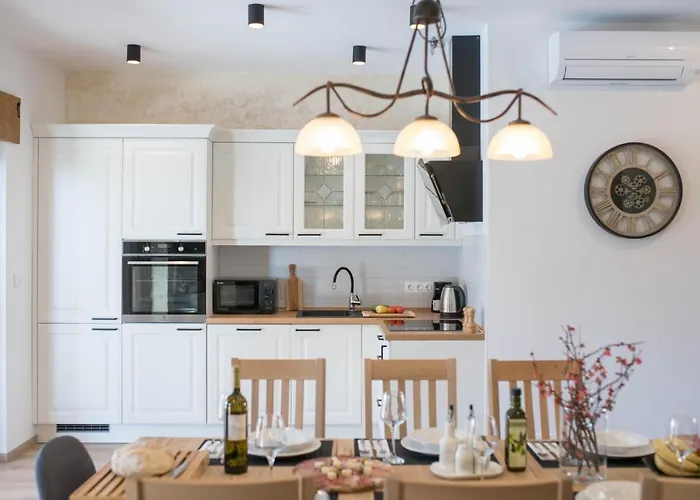 Poji ヴィラ ブゼト